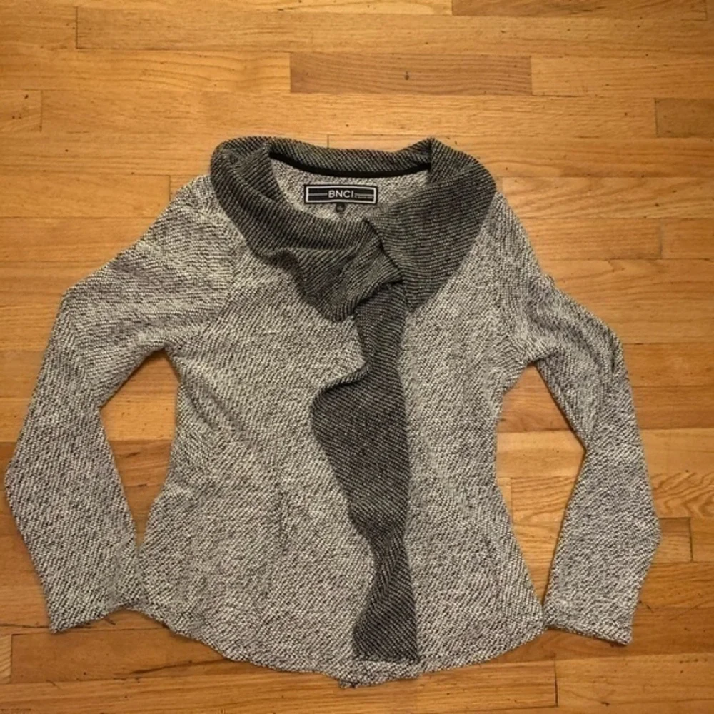 BNCI by blanc noir sweater jacket